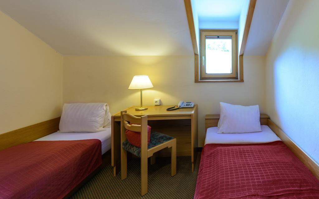 Hotel-Pension Schwaighofen Eugendorf Quarto foto